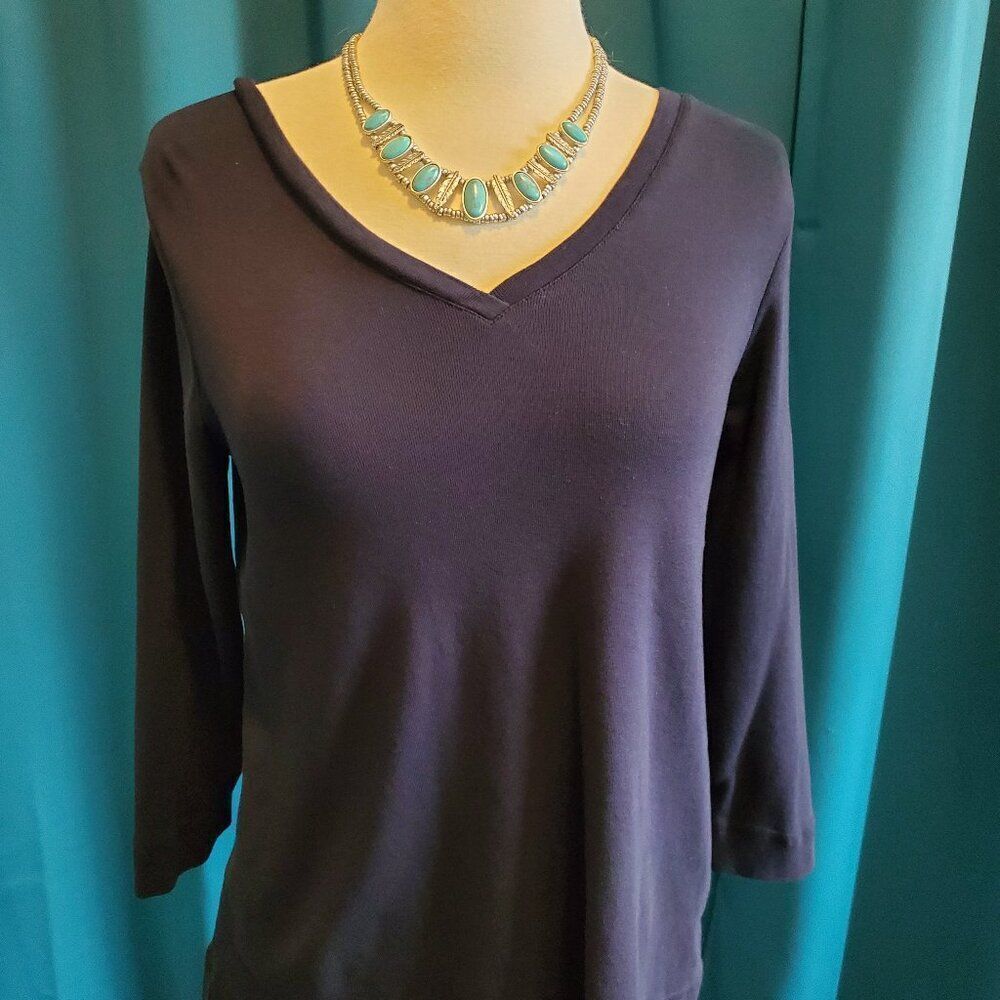 Chico’s Soft ¾ sleeve Navy Shirt A classic staple t-shirt. Almost new  Non-Smoke